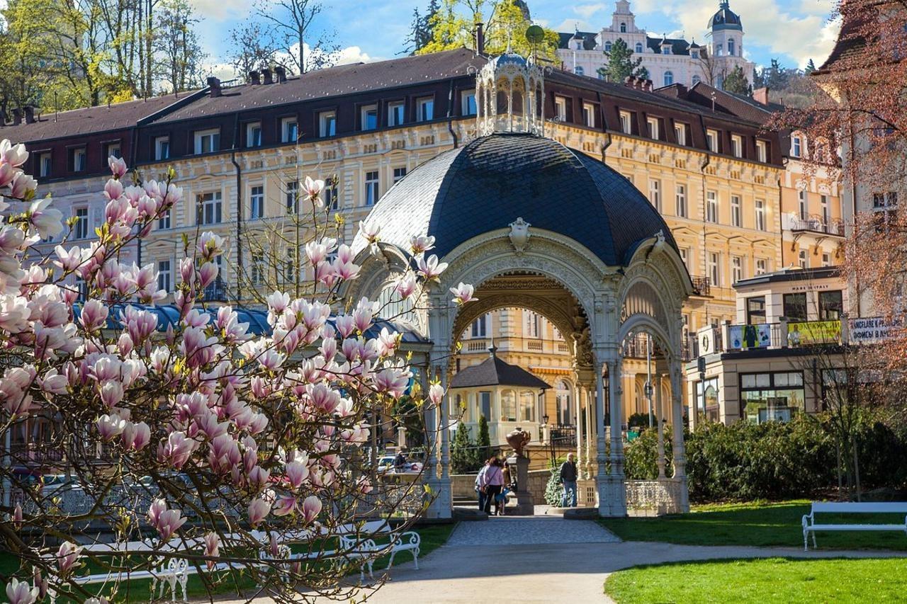 Krivan Hotel Karlovy Vary Exterior foto